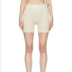 Never been worn SKIMS ribbed boxer in colour bone